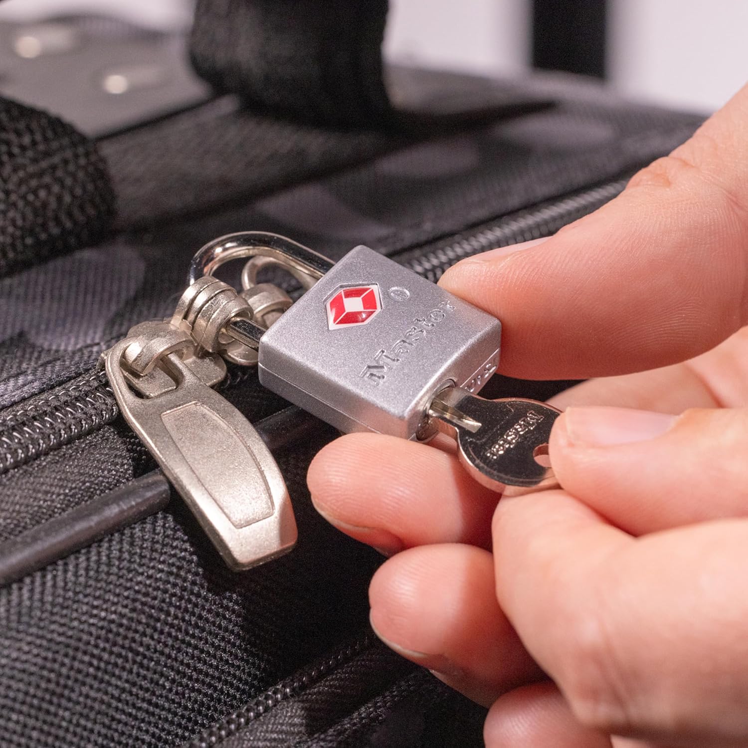 Master Lock - Image 9